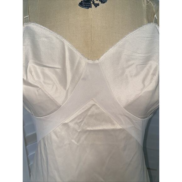 VTG Vanity Fair Nude FULL SLIP Tricot Nylon Lace Trim Sz 38 Made In USA - Picture 7 of 10